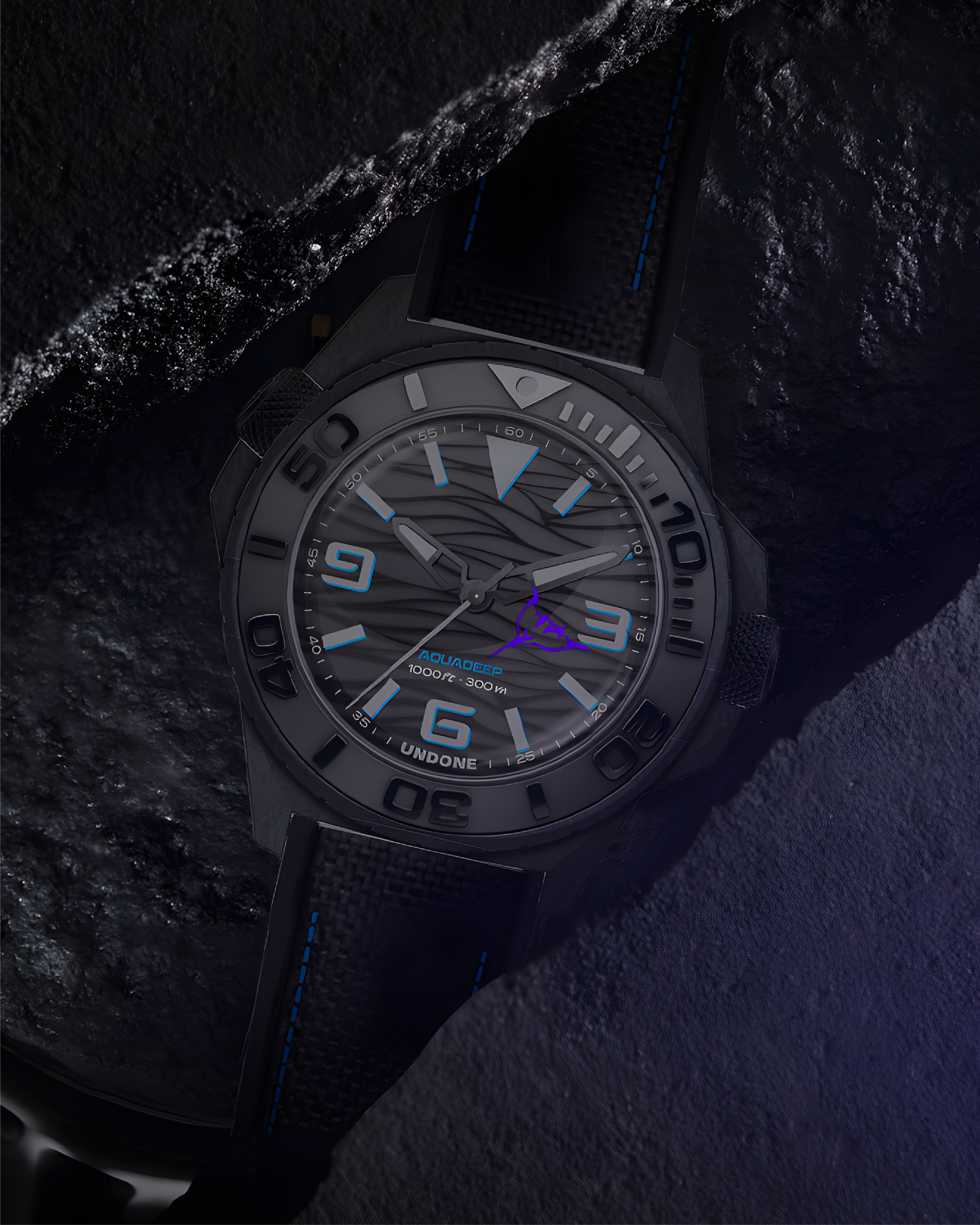 Aqua Carbon Maggy